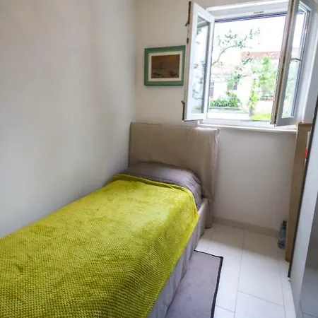 Mario - Apartment Rogoznica (Sibenik-Knin)