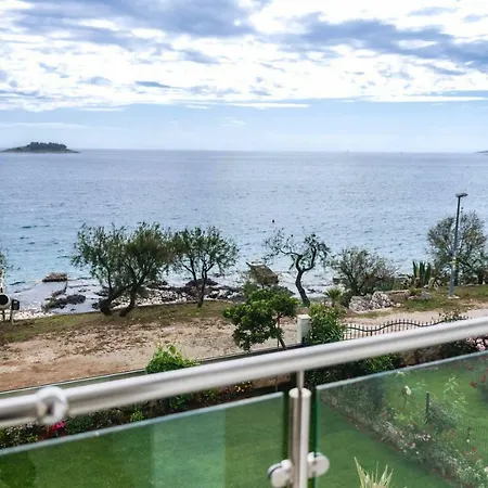 Mario - * Rogoznica (Sibenik-Knin)