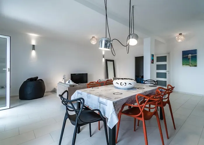 Daire Mario - Rogoznica (Sibenik-Knin)