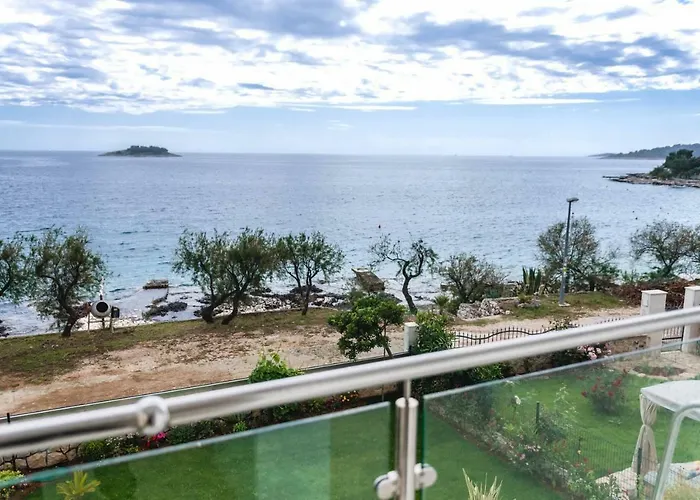 Mario - * Rogoznica (Sibenik-Knin)